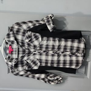 Almost Famous Black Gray White Plaid Button Down Shirt